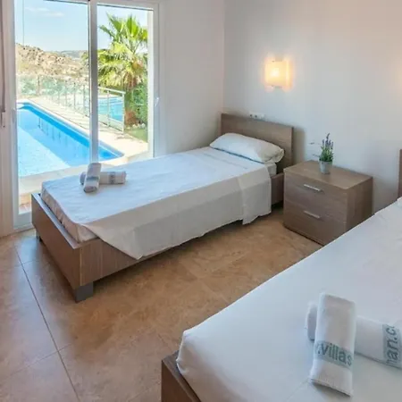 Villas Guzman - Luis Villa Calpe