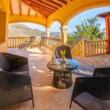 Villas Guzman - Luis Villa *
