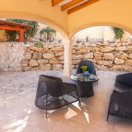 Villas Guzman - Luis Villa Calpe